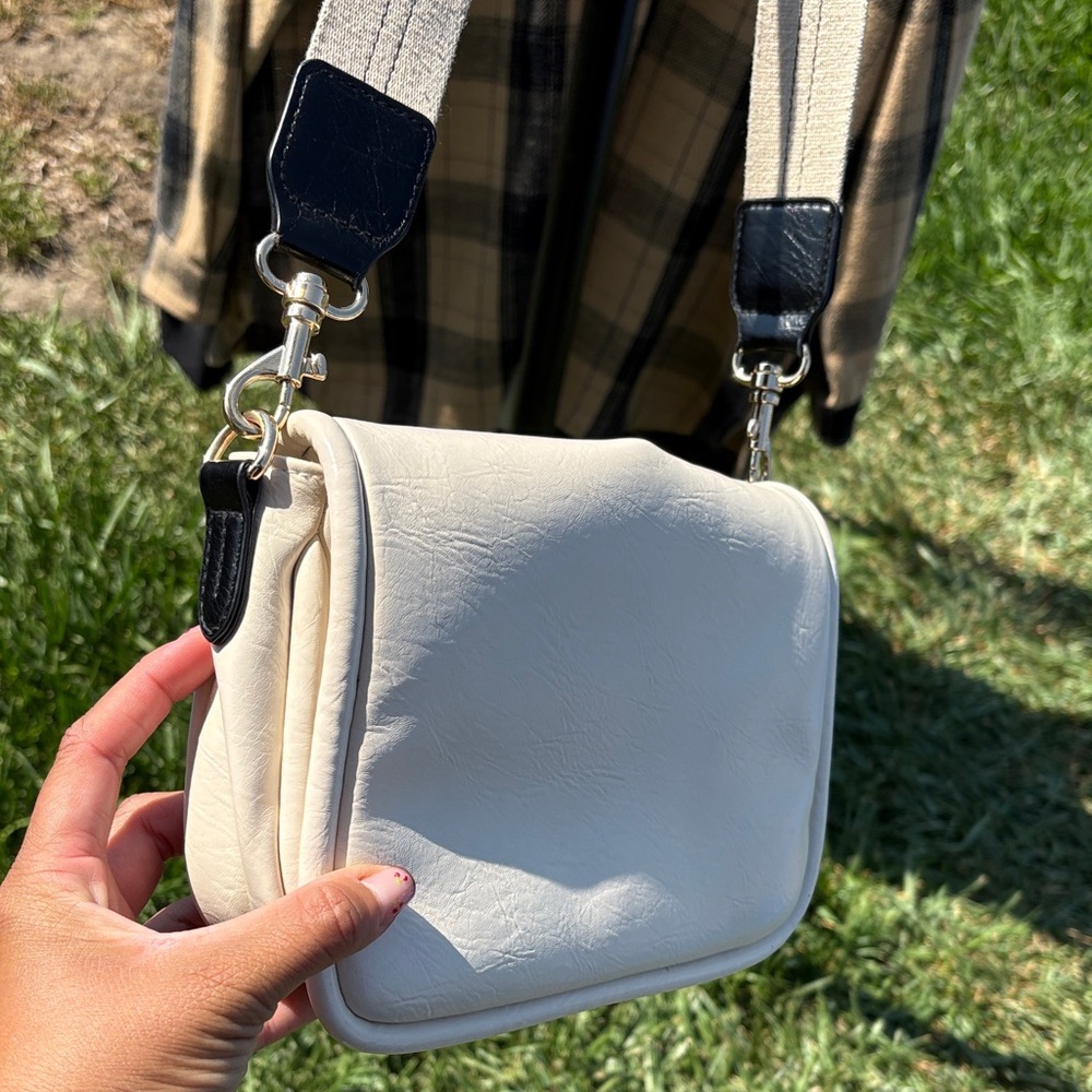 Elegant White Crossbody Bag